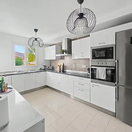 Villa Solymar - Private Heated Pool & Fiber-optic Wifi Corralejo