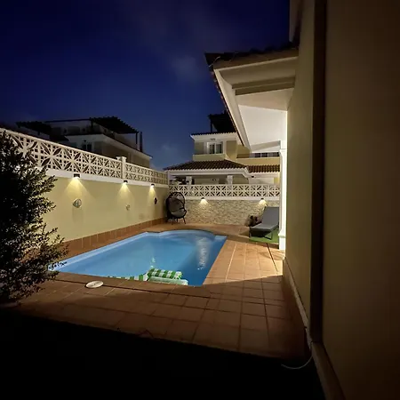 Solymar - Private Heated Pool & Fiber-optic Wifi