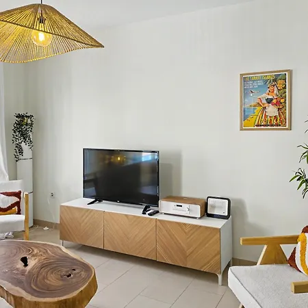 Villa Solymar - Private Heated Pool & Fiber-optic Wifi *