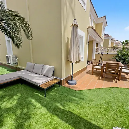 Solymar - Private Heated Pool & Fiber-optic Wifi