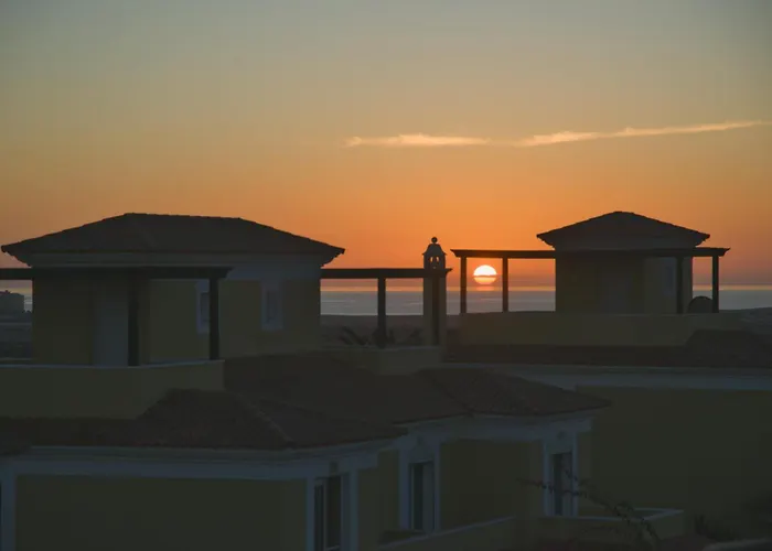 Villa Solymar - Private Heated Pool & Fiber-optic Wifi Corralejo